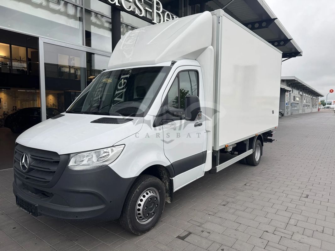 Mercedes-Benz Sprinter 2025
