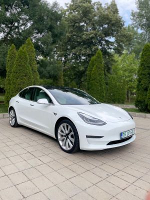 Tesla Model 3 AWD Dual Motor 2019