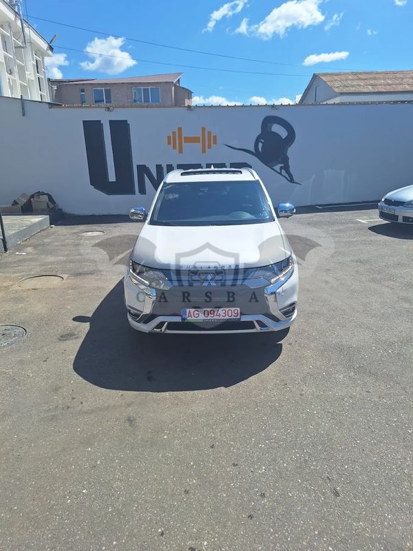Mitsubishi Outlander PHEV 2.4 L 4X4 Instyle+ 2020