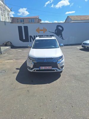 Mitsubishi Outlander PHEV 2.4 L 4X4 Instyle+ 2020