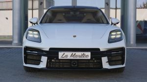 Porsche Panamera GTS 2025
