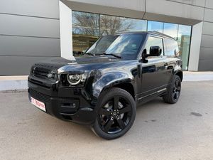 Land Rover Defender 2024