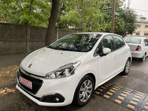 Peugeot 208 II [2019 - Prezent] 1.2 L PureTech Style 2019