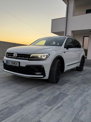 Volkswagen Tiguan Allspace 2.0 TDI 4Mot DSG R-Line 2021