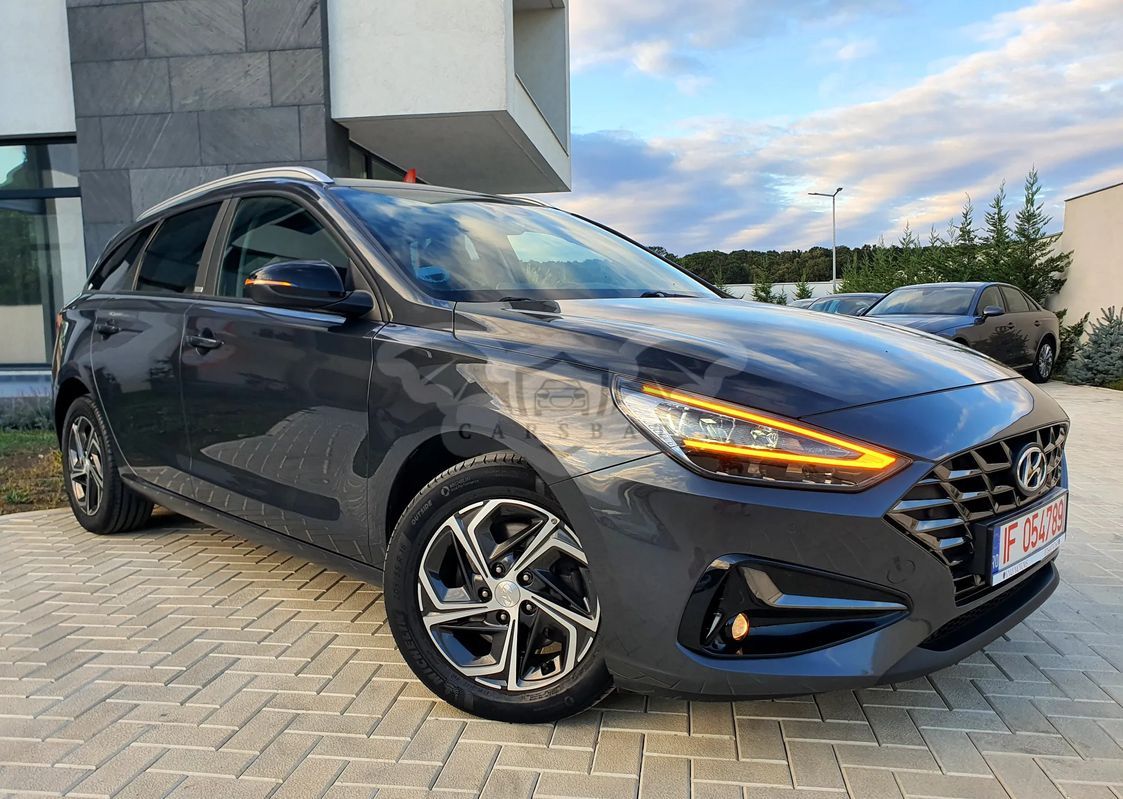 Hyundai i30 III [2016 - Prezent] Kombi 1.6 CRDI DCT Intro 2021
