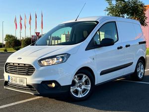 Ford Transit Courier 2021