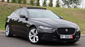Jaguar XE D200 RWD MHEV R-Dynamic HSE 2021