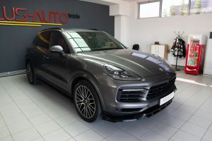 Porsche Cayenne Standard 2021