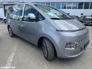 Hyundai Staria 1.6I 215CP 6AT 9 locuri HEV Premium 2025