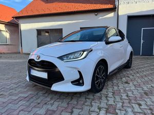Toyota Yaris Hybrid 1.5 VVT-i Team Deutschland 2022