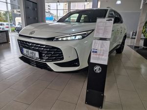 MG HS 2025