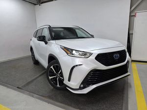 Toyota Highlander 2.5 L Hybrid Dynamic Force 248CP Luxury Pearly 2022
