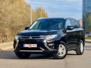 Mitsubishi Outlander 2.0 4WD Plug-In Hybrid Plus 2016