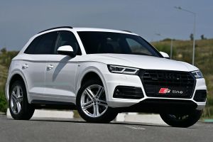 Audi Q5 FY [2016 - Prezent] 2.0 40 TDI quattro S tronic Design 2018
