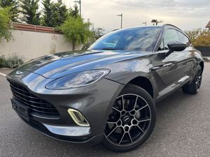 Aston Martin DBX 2021