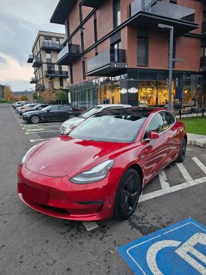 Tesla Model 3 2019