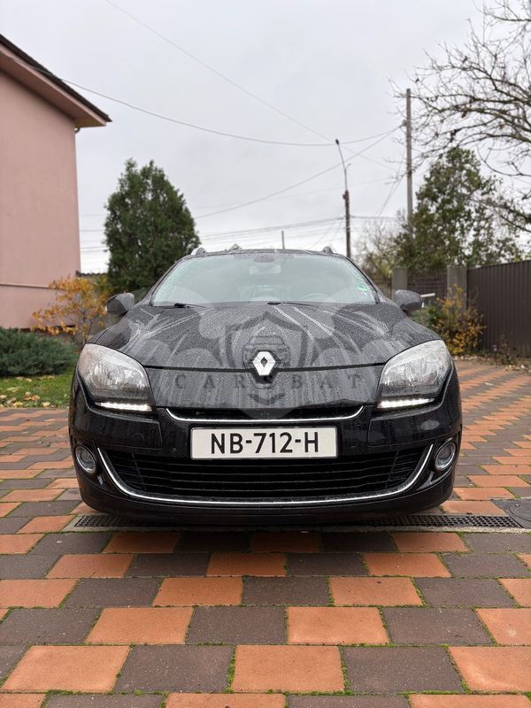 Renault Megane III [2008 - 2016] Grandtour ENERGY TCe 115 Start & Stopp Bose Edition 2012