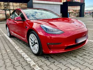 Tesla Model 3 Langstreckenbatterie Allradantrieb Dual Motor 2022