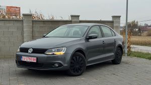 Volkswagen Jetta A6 [2010 - 2018] 1.6 TDI DPF Comfortline 2011