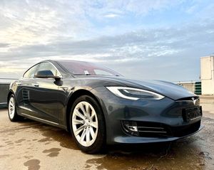 Tesla Model S 2017