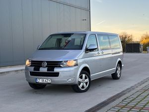 Volkswagen Caravelle 2012