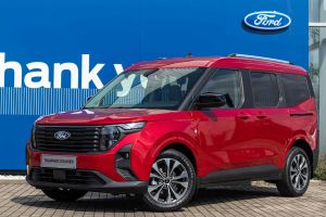 Ford Tourneo Courier 1.0 EcoBoost Titanium 2024