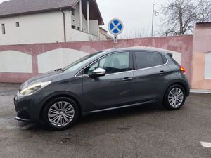 Peugeot 208 I [2012 - 2019] 1.6 e-HDi FAP STT Allure 2017