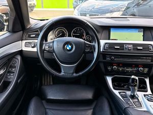 BMW 5 Series F10/F11/F07 [2010 - 2017] 525d xDrive Touring Sport-Aut. Luxury Line 2012
