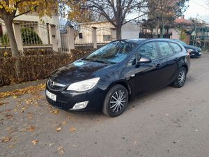 Opel Astra J [2009 - 2018] 1.7 CDTI DPF Sports Tourer Innovation 2011