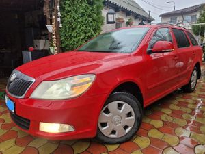 Skoda Octavia Combi 1.6 TDI Elegance 2011