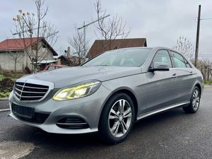 Mercedes-Benz E 200 T CDI 7G-TRONIC Avantgarde 2013