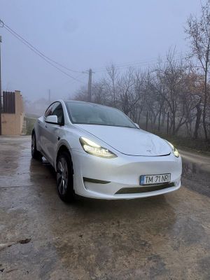 Tesla Model Y RWD 2024