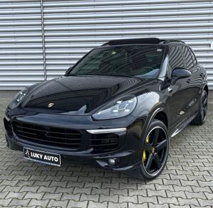 Porsche Cayenne 4.2 L S 2015