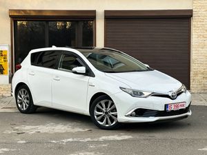 Toyota Auris II [2012 - 2018] 1.8 VVT-i Hybrid Automatik Edition S+ 2015