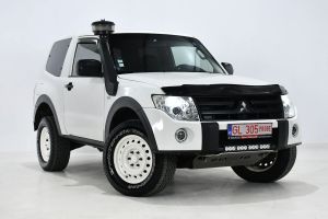 Mitsubishi Pajero IV [2006 - 2018] 3.2 DI-D 2011