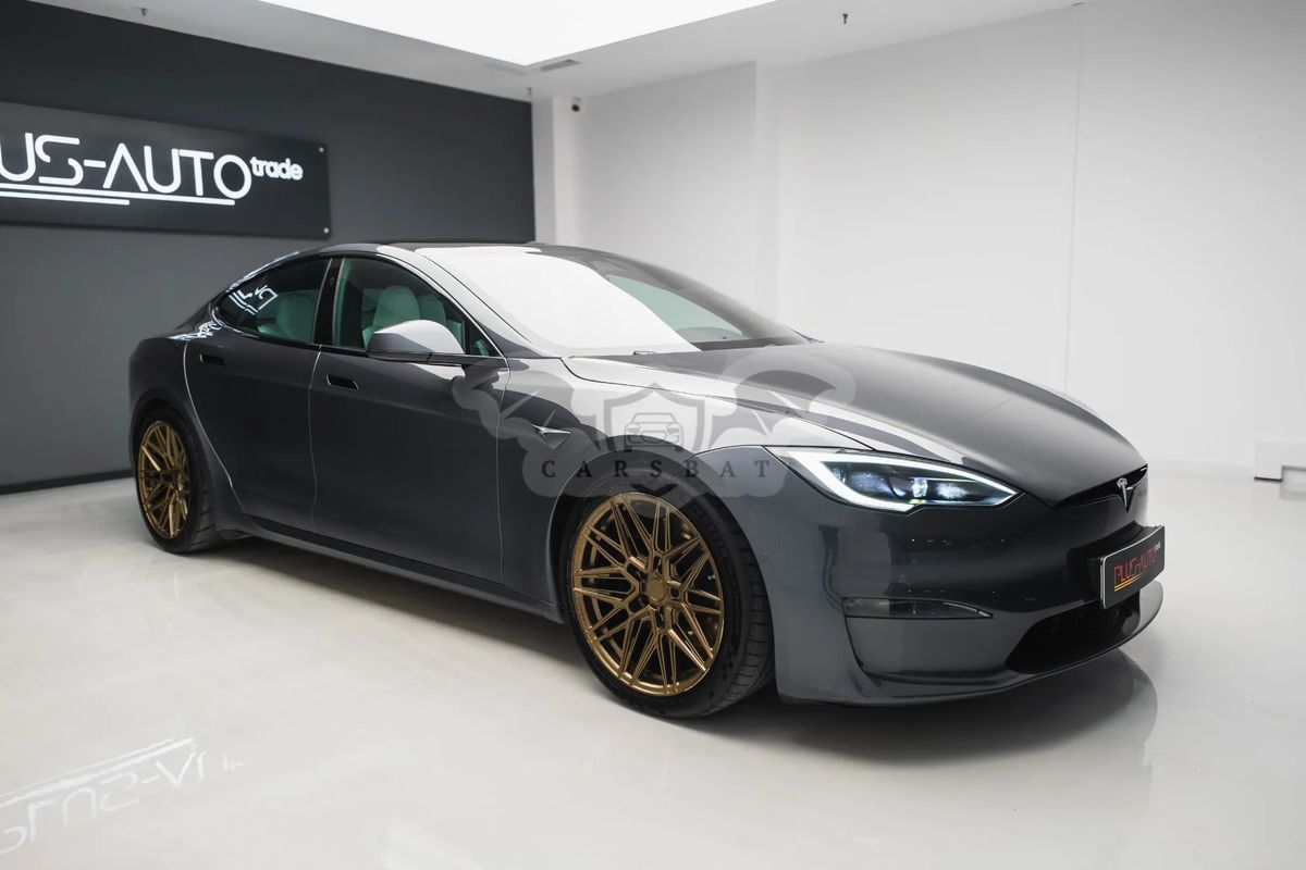 Tesla Model S 2022
