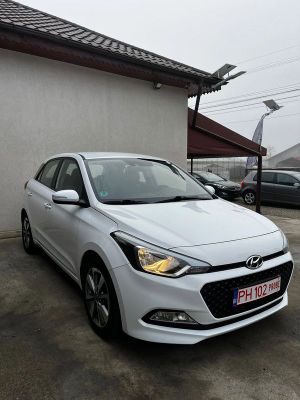 Hyundai i20 II [2014 - 2020] 1.2 Intro Edition 2015
