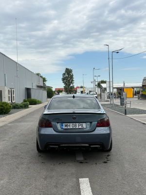 BMW 5 Series E60/E61 [2003 - 2010] 520d Touring 2009