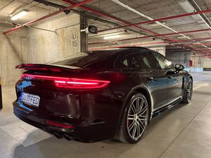 Porsche Panamera Turbo 2017