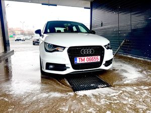 Audi A1 8X [2012 - 2018] 1.6 TDI Sportback S tronic S line Sportpaket 2015