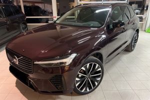 Volvo XC60 T6 AWD AT PHEV Plus Dark 2025