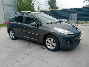 Peugeot 207 95 VTi Premium 2011