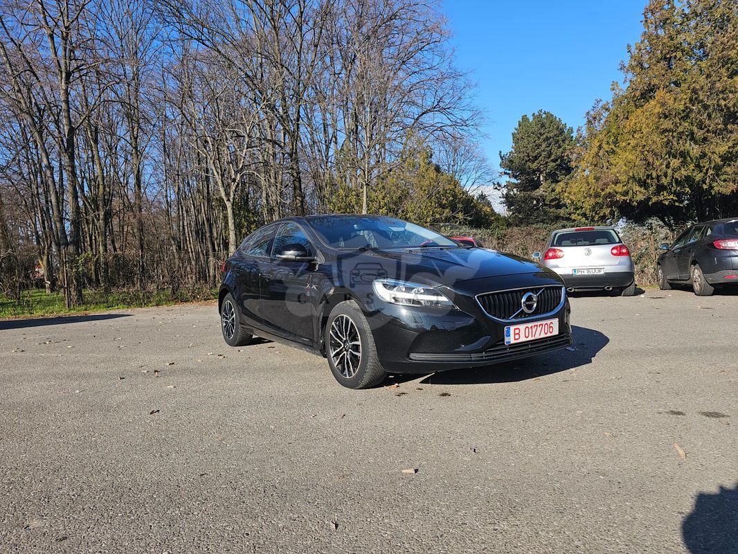 Volvo V40 II [2012 - Prezent] T2 Linje Svart 2017