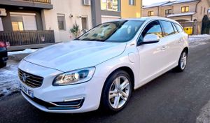 Volvo V60 I [2010 - 2018] D6 Plug-In-Hybrid AWD Geartronic Momentum 2016