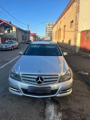 Mercedes-Benz C W204 [2007 - 2015] 220 CDI DPF BlueEFFICIENCY 7G-TRONIC Avantgarde Edition 2012