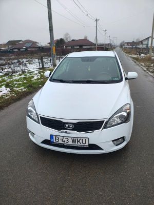 Kia Ceed I [2007 - 2012] 1.6 DSL Style 2012