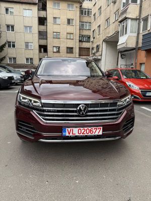 Volkswagen Touareg III [2018 - Prezent] 3.0 V6 e-Hybrid 4Motion Aut. Atmosphere 2021