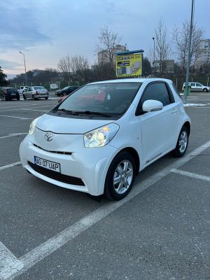 Toyota iQ 2010