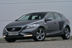 Volvo V40 D4 Geartronic Momentum 2013