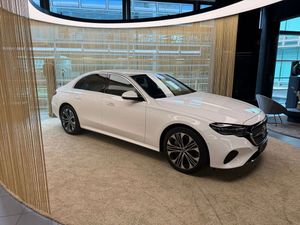 Mercedes-Benz E W214 [2023 - Prezent] 300e 9G-TRONIC Edition AVANTGARDE 2024